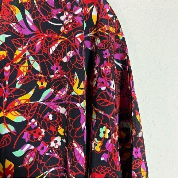 LuLaRoe Black Red Floral Tasseled Open Front Quarter Sleeves Kimono Womens Small - Picture 3 of 6